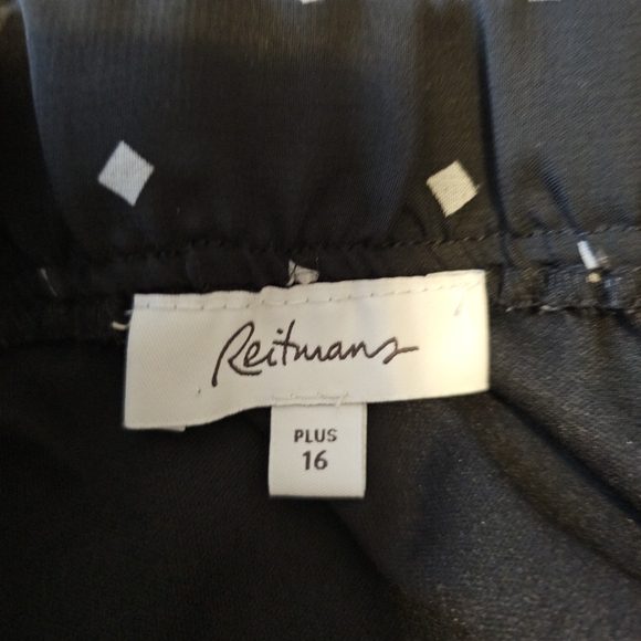 Reitmans Black Skirt White Diamond Pattern Lined Flowy Short Sz 16 PLUS - Picture 8 of 8